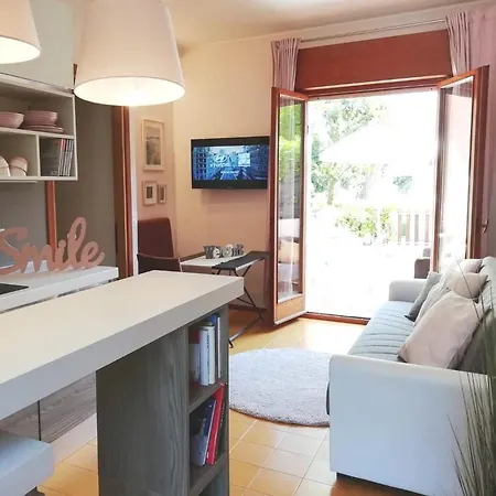 B&C Apartments Lido di Jesolo Exterior photo